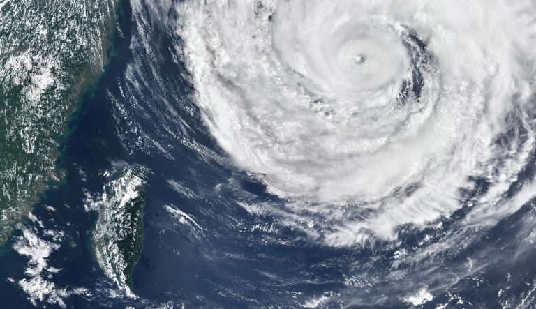 Cuídate antes de que llegue la lluvia: salud preventiva durante el Fenómeno de El Niño